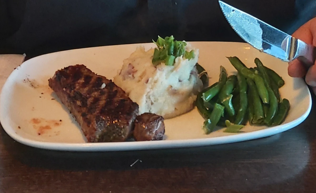 New York Steak, MR MIKES SteakhouseCasual