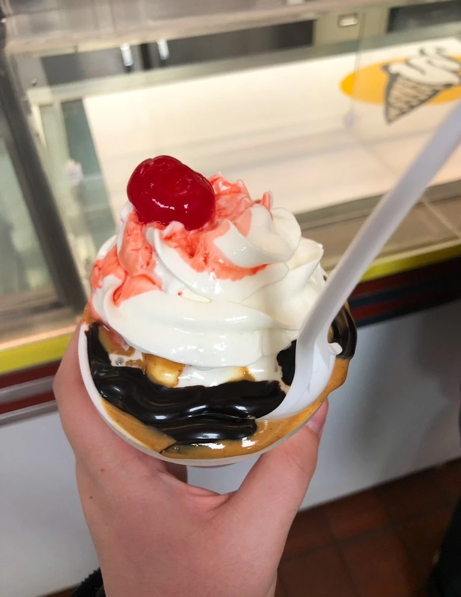 Peanut Butter Cup Sundae