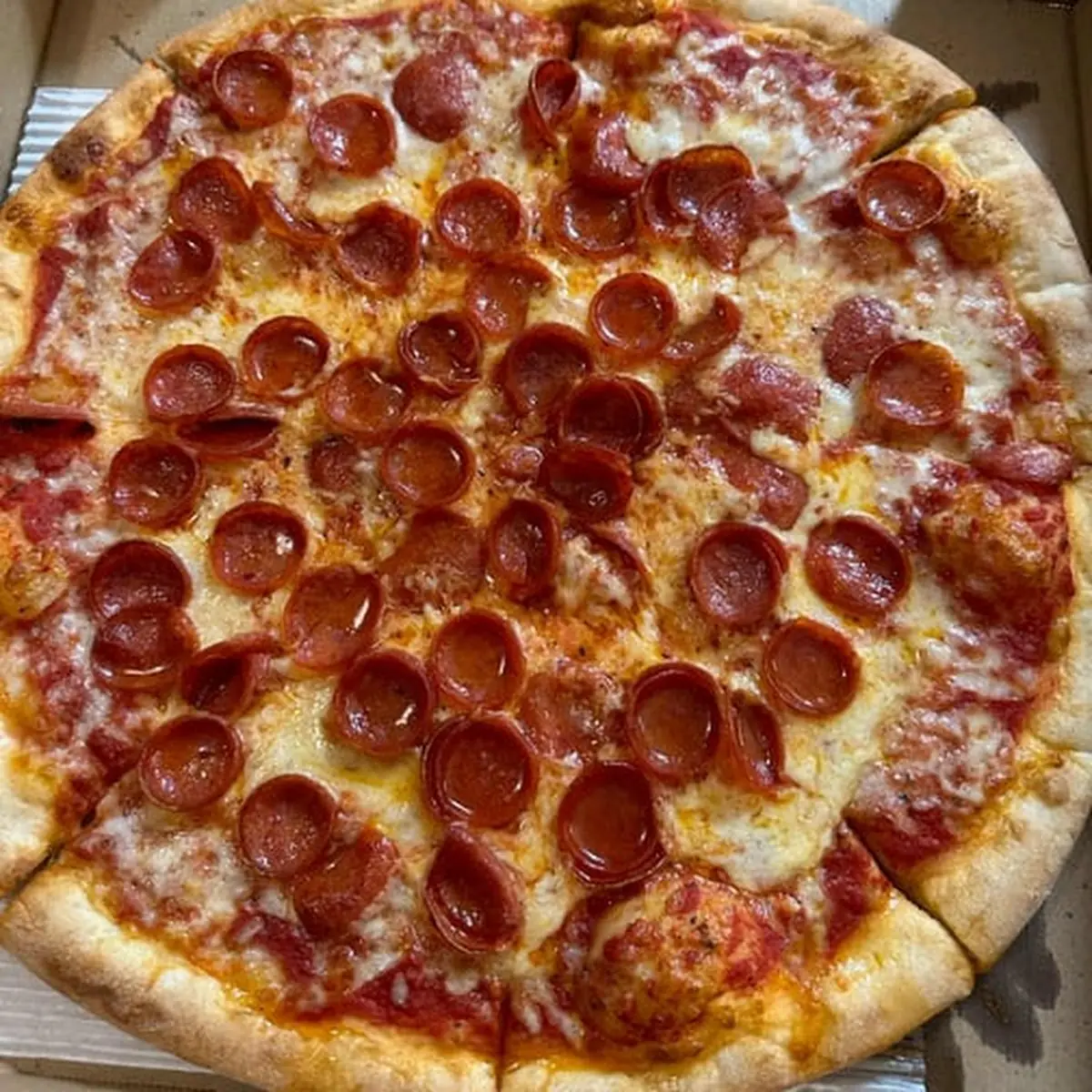lg Pepperoni Pizza Well Done