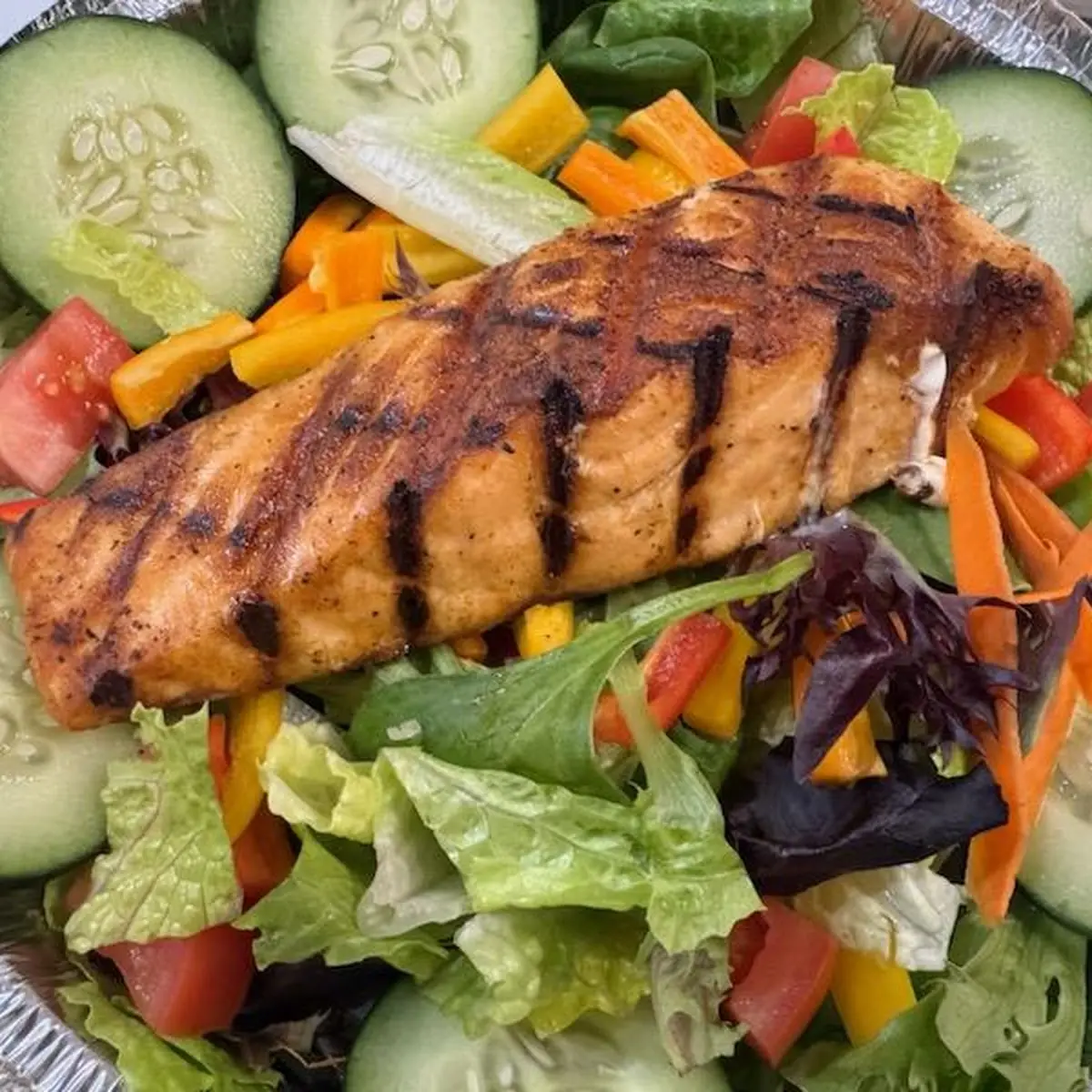 Grilled Salmon Salad