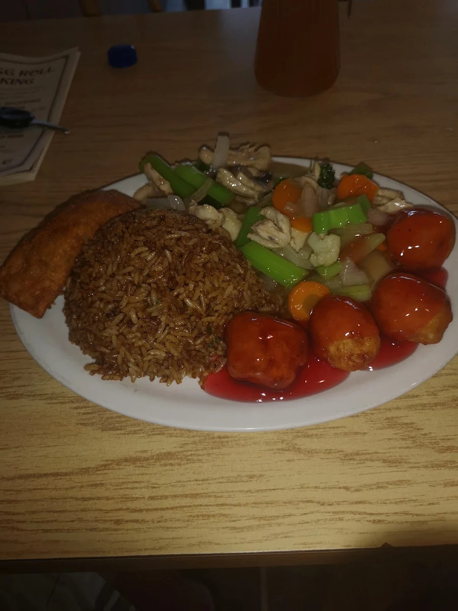 Sweet Sour Chicken, Egg Roll King Restaurant Inc