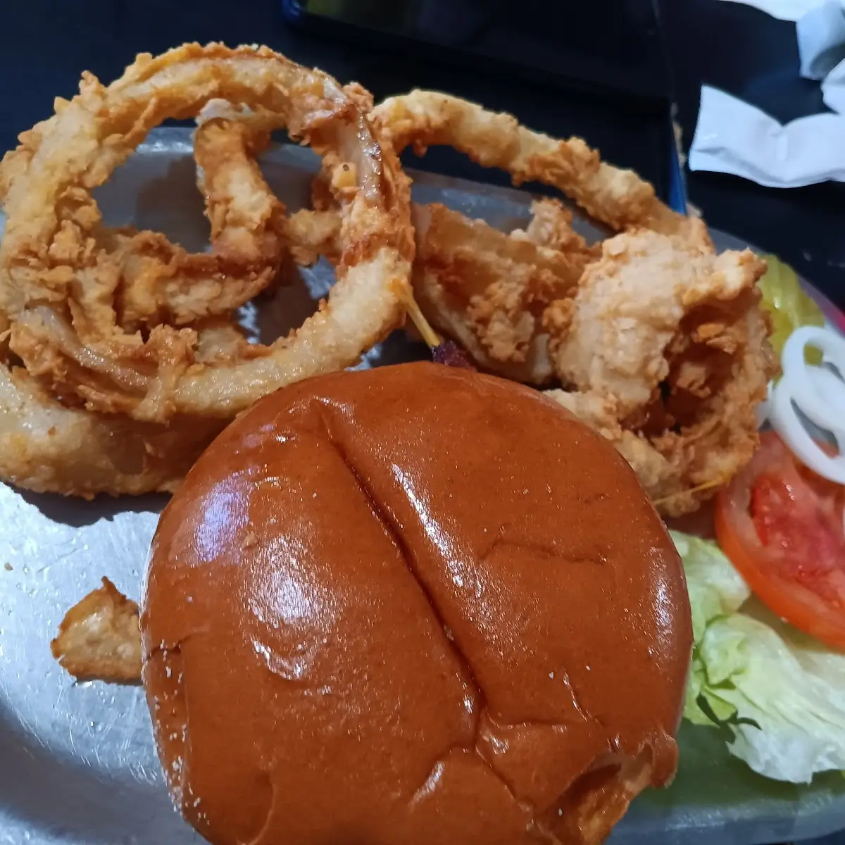Cheeseburger with Onion Rings