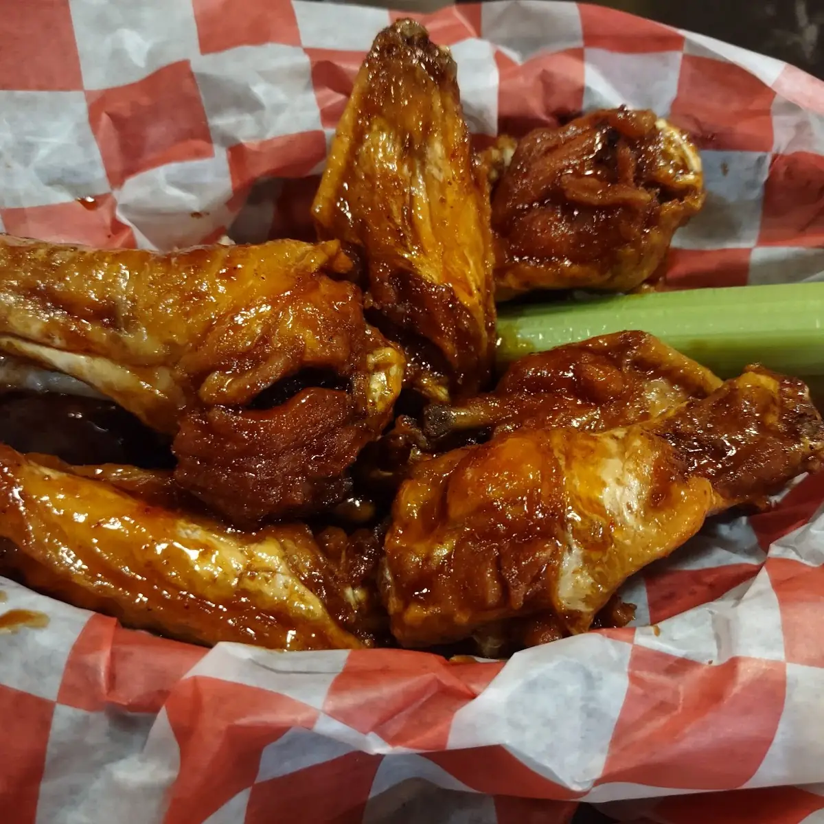 Chicken Wings with Fries