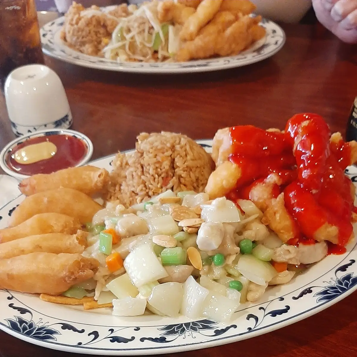 Almond Chicken Subgum Chow Mein