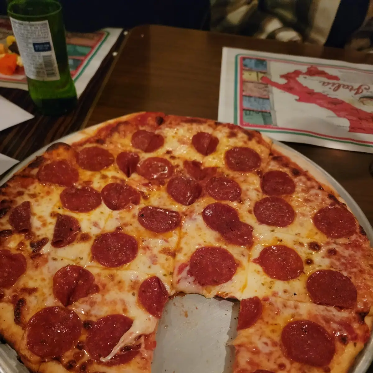 Large Pepperoni Pizza