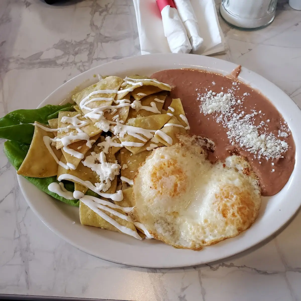 Chilaquiles Verdes Con Huevos