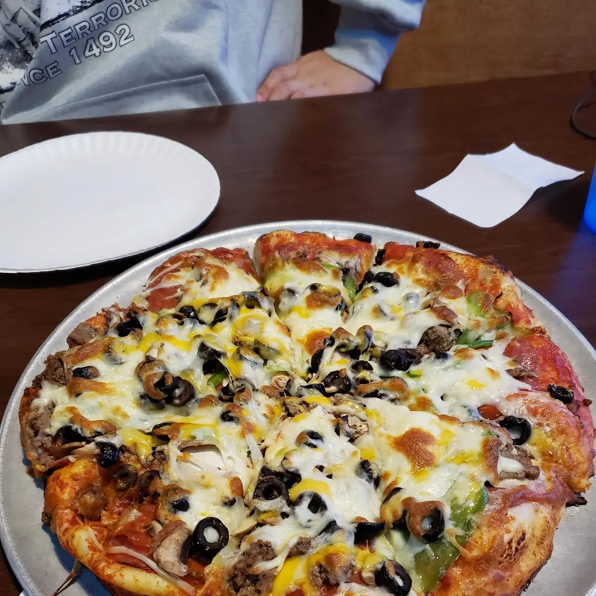 Galluccis Deluxe Pizza