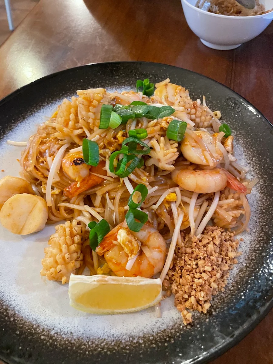 Highlights, Pops Up Thai
