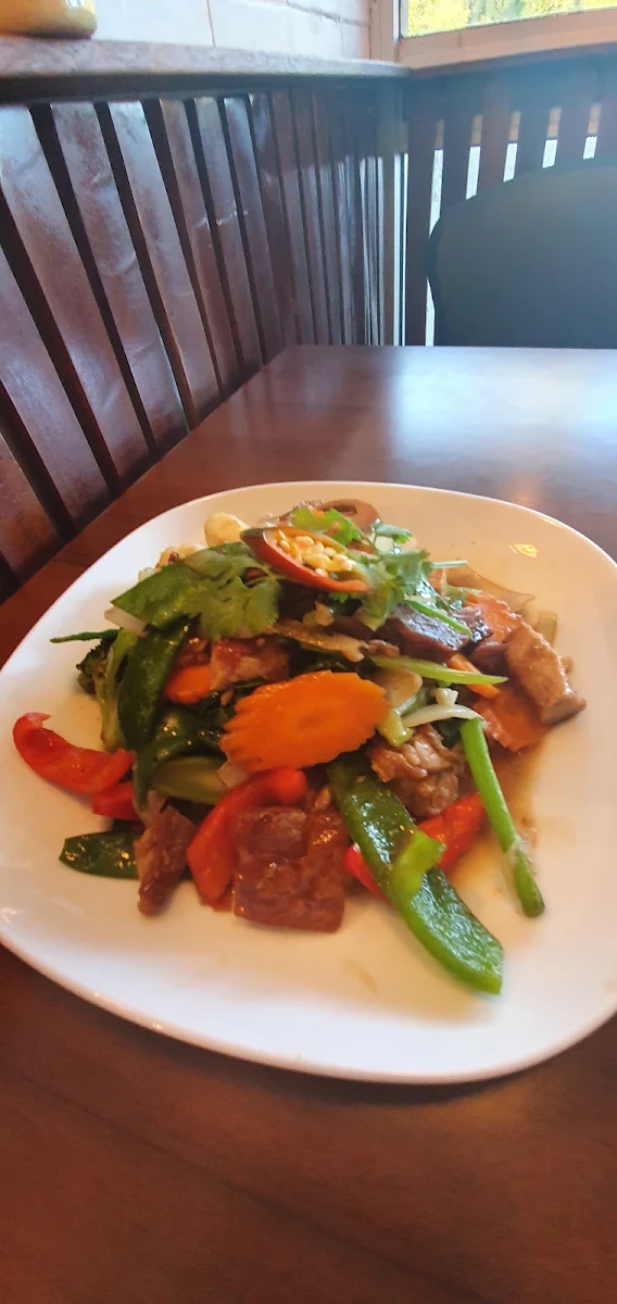 Highlights, Pops Up Thai