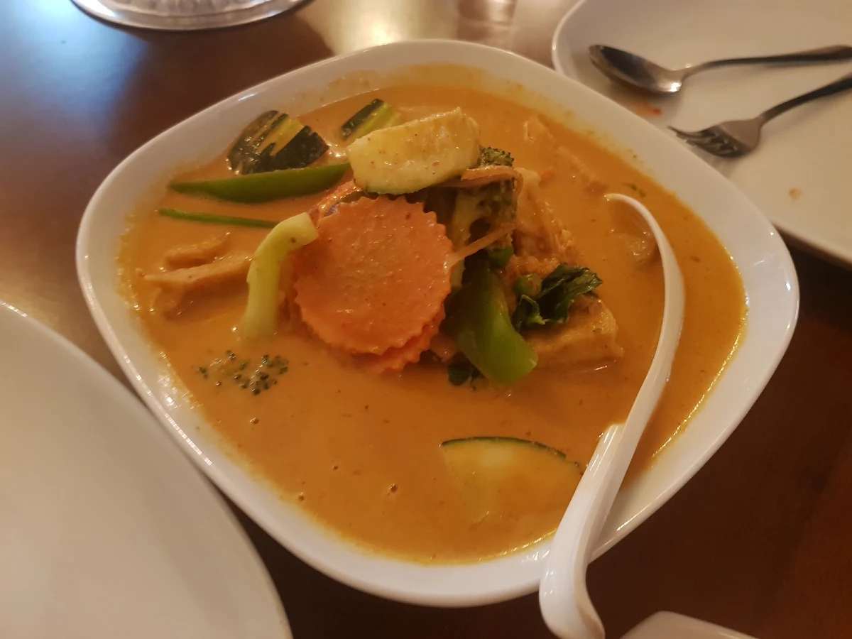 Highlights, Pops Up Thai