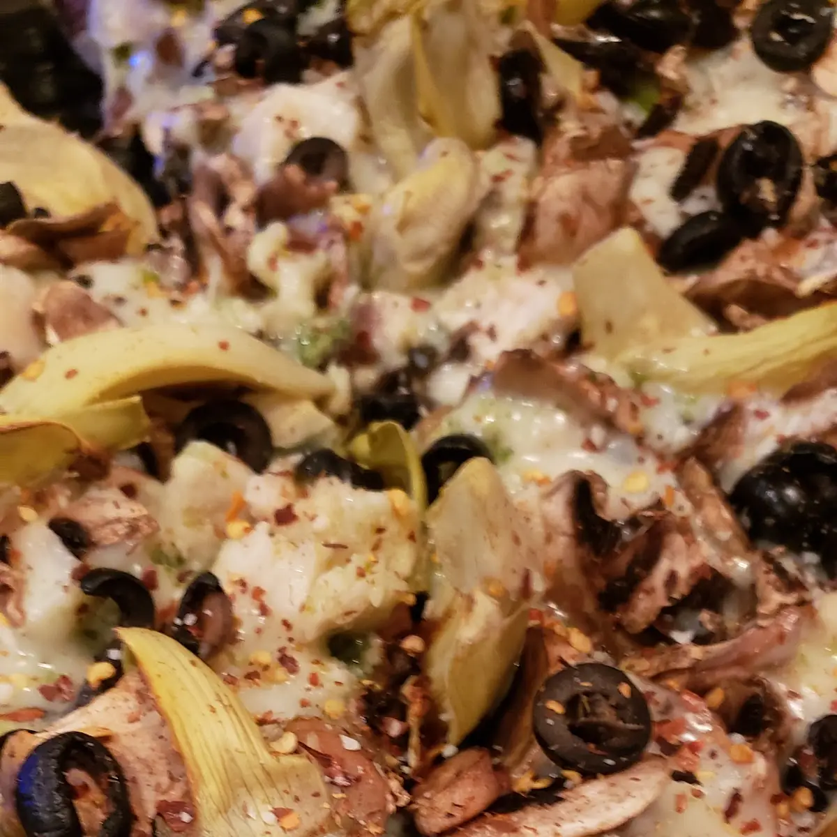 Artichoke Hearts Pesto Pizza
