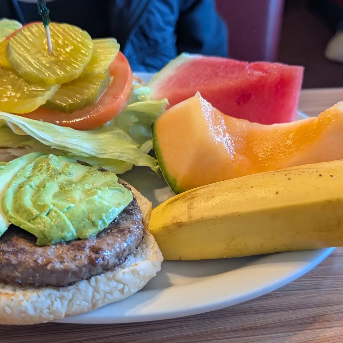 Avocado Burger with Fruit