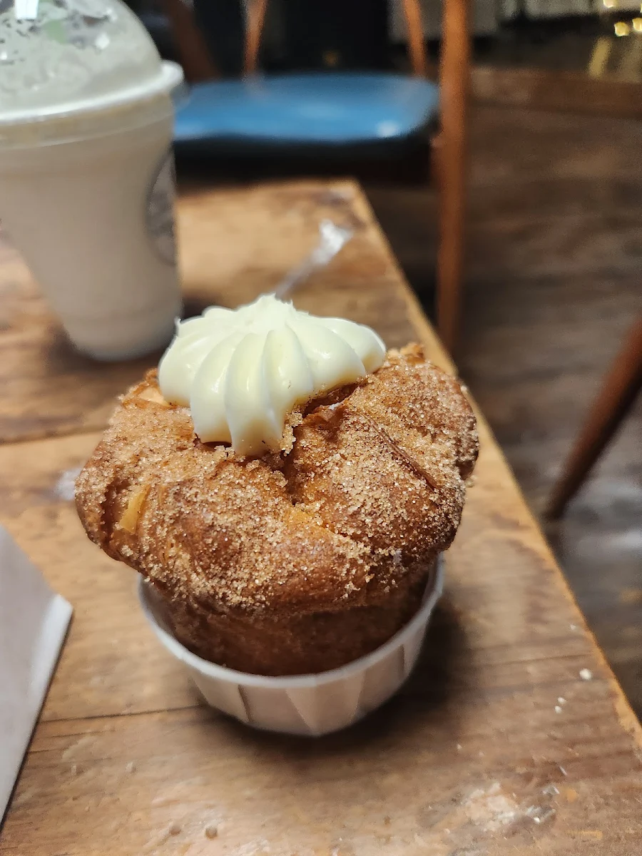 Cinnamon Sugar Cruffin