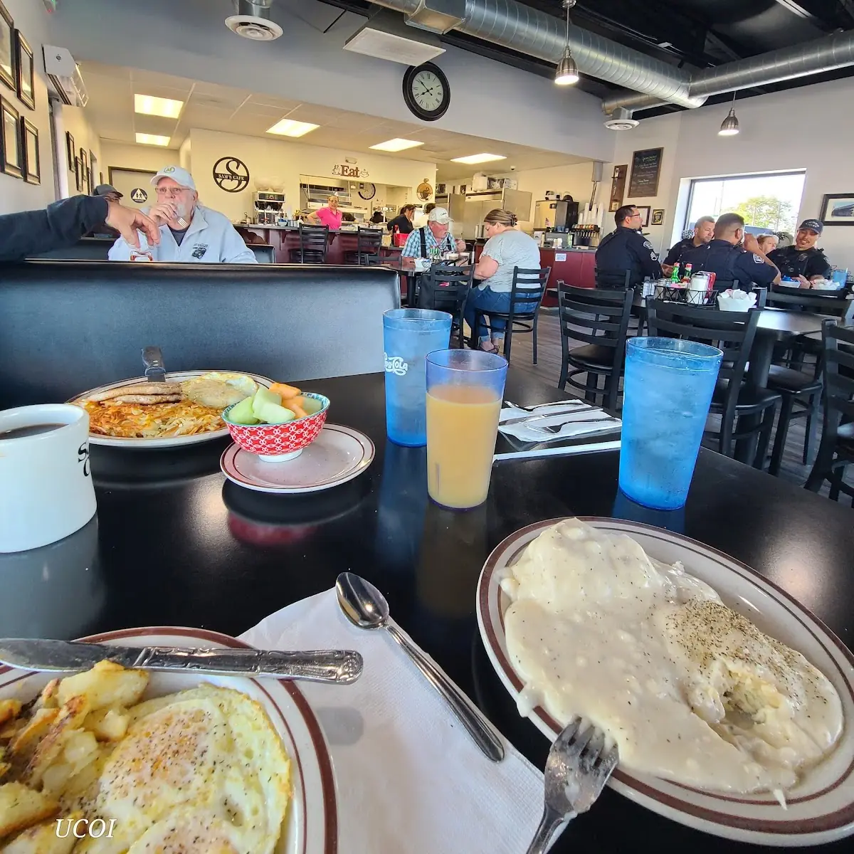 Two Biscuits & Gravy