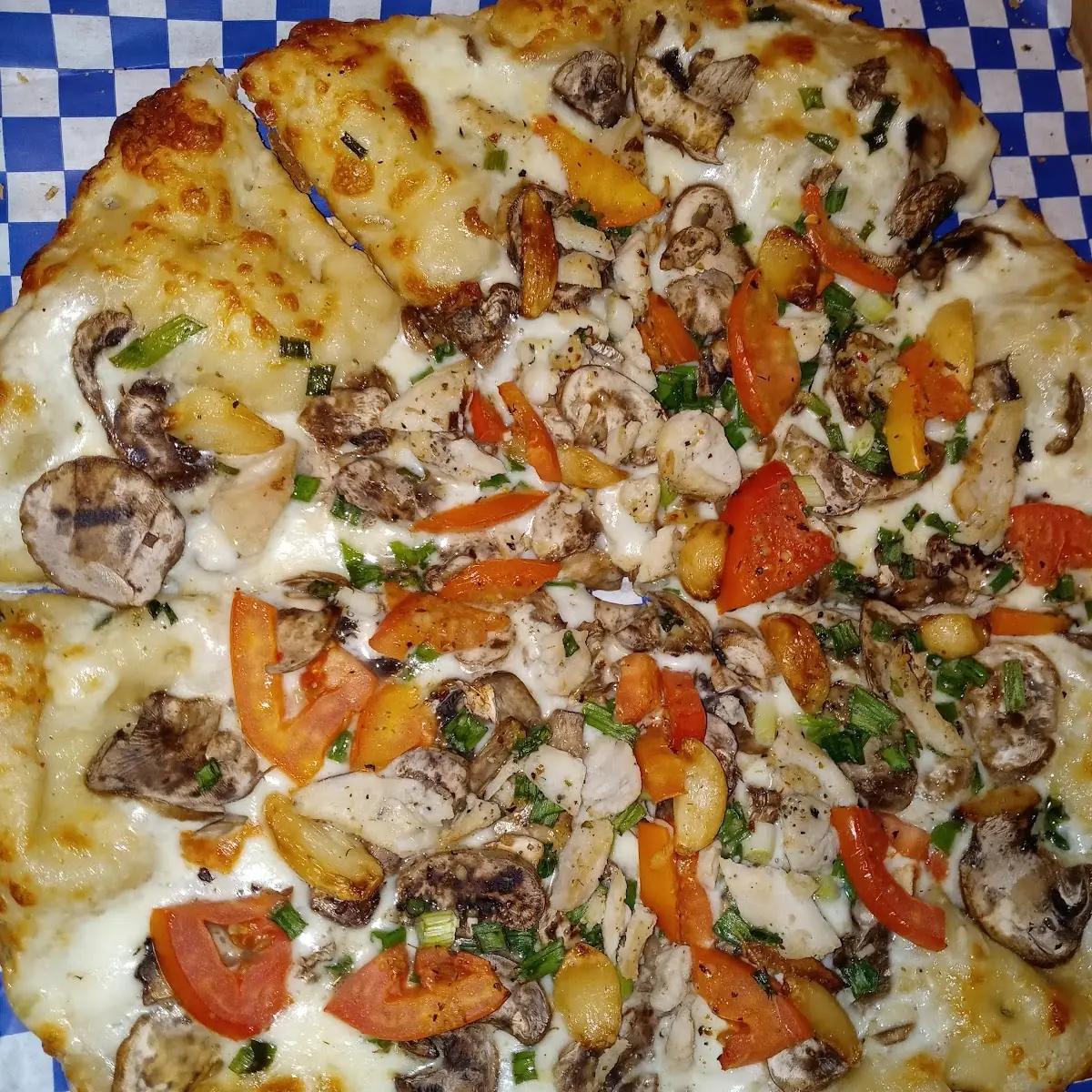 Funky Chicken Pizza