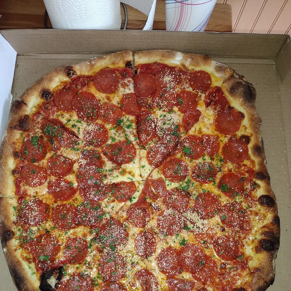 Large Pepperoni Pizza