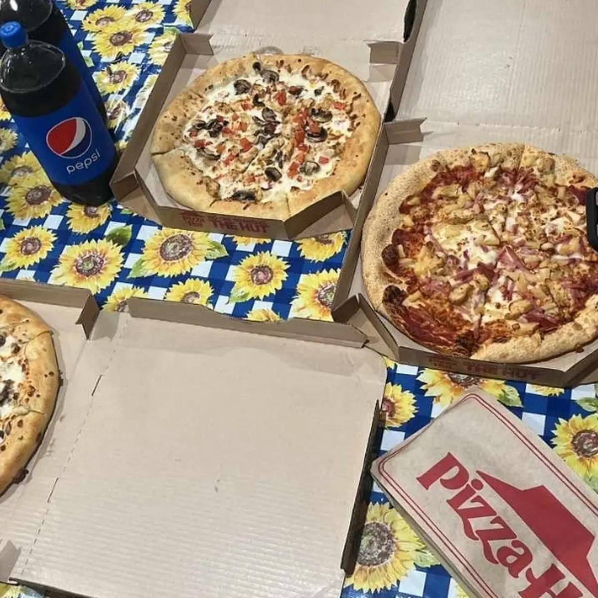 Hawaiian Pizza