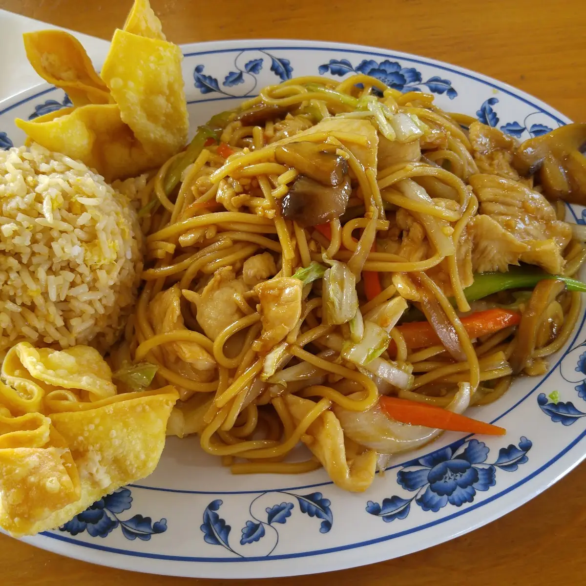 Chicken Lo Mein
