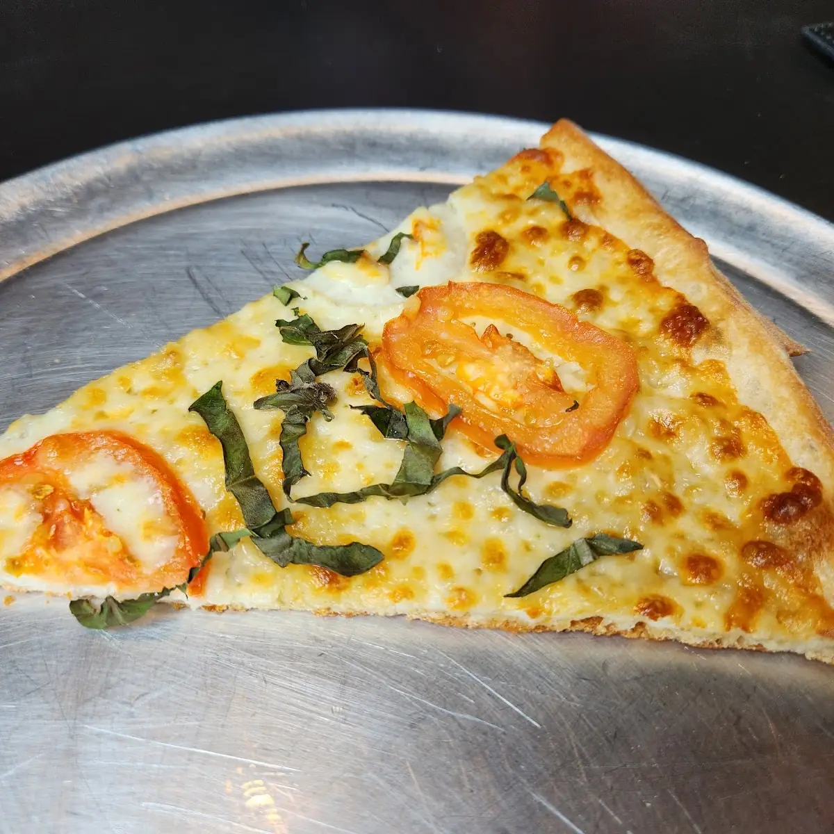 Tomato Basil Garlic White Pie