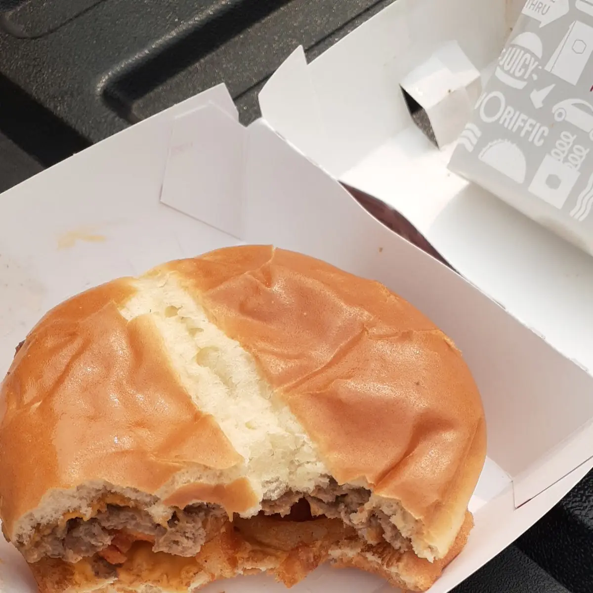 Plain Cheeseburger Deluxe