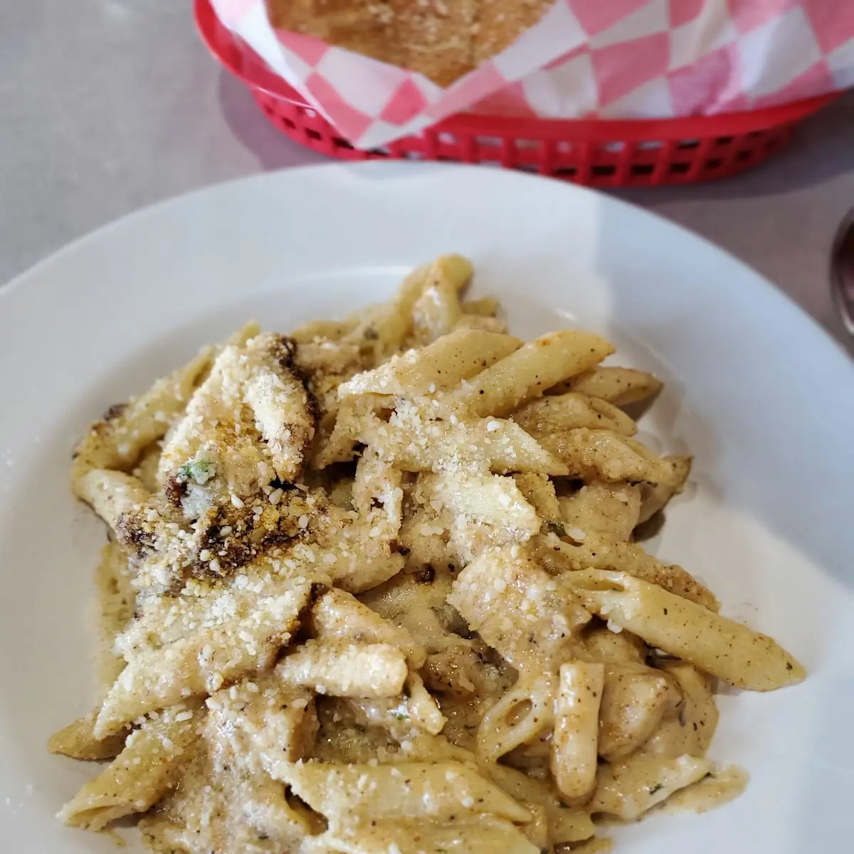 Chicken Alfredo Pasta Broccoli