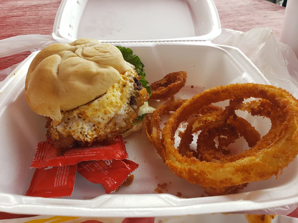 Onion Rings with Mini Burger