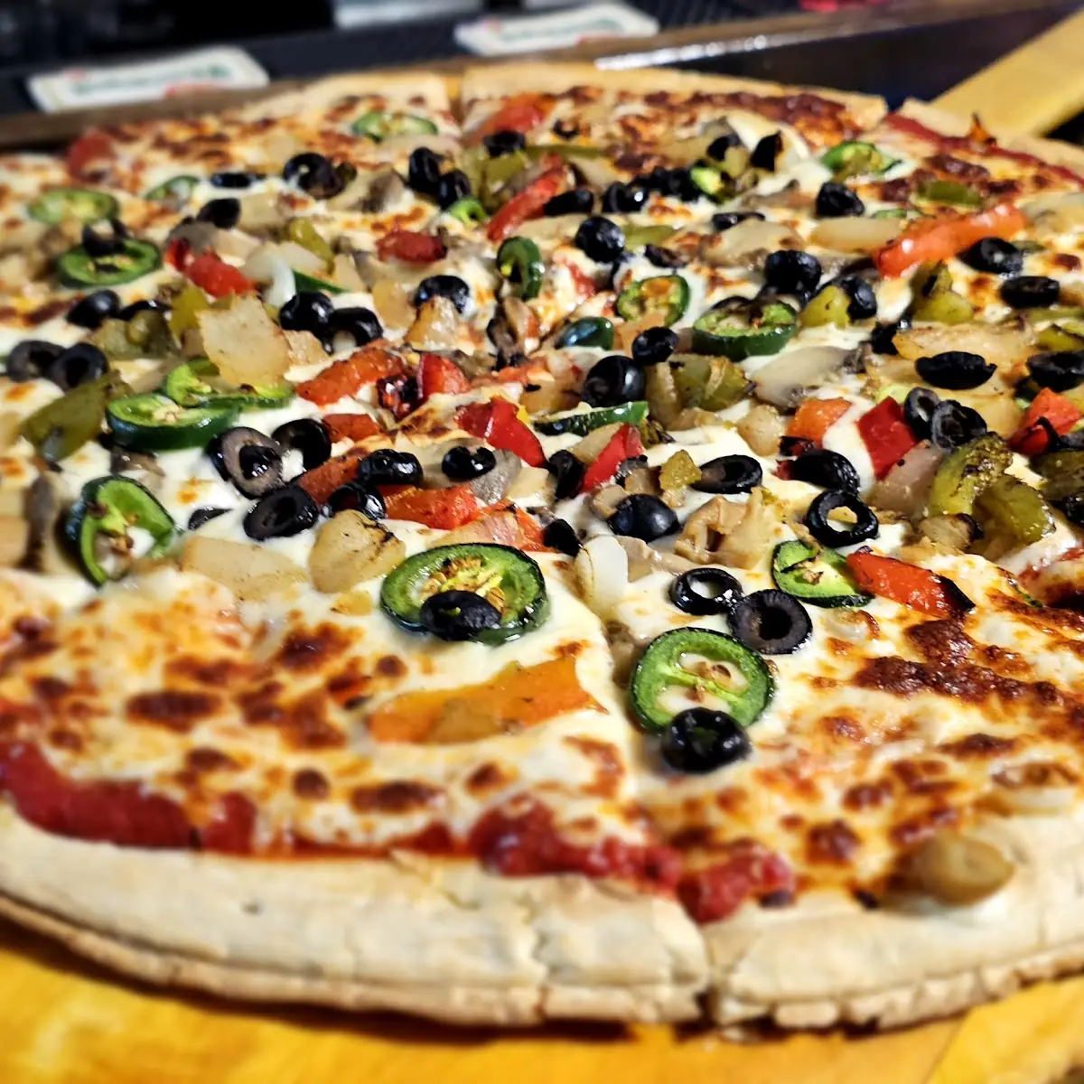 Thin Crust Veggie w Jalapeños
