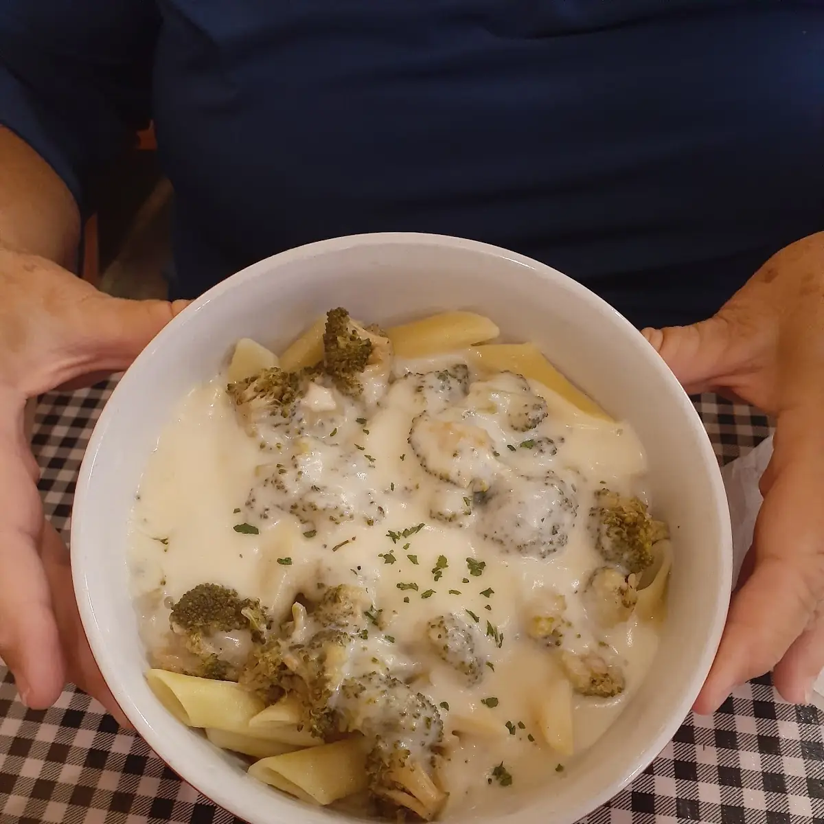 Fettuccine Alfredo with Broccoli Bites