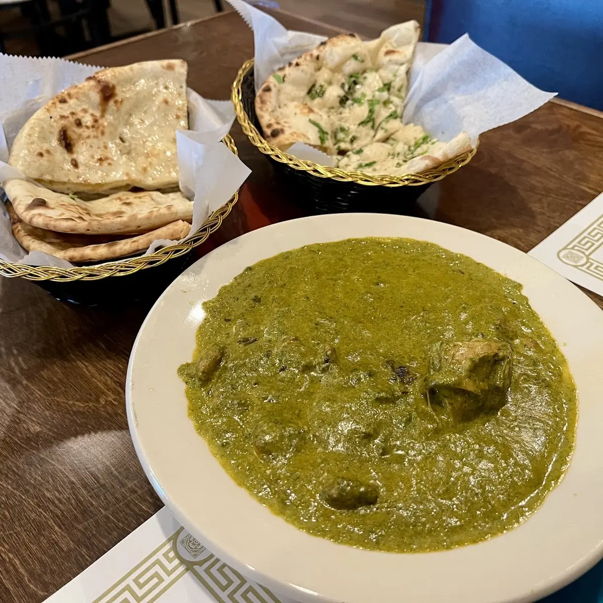 Chicken Saag with Garlic Naan and Peshwari Naan