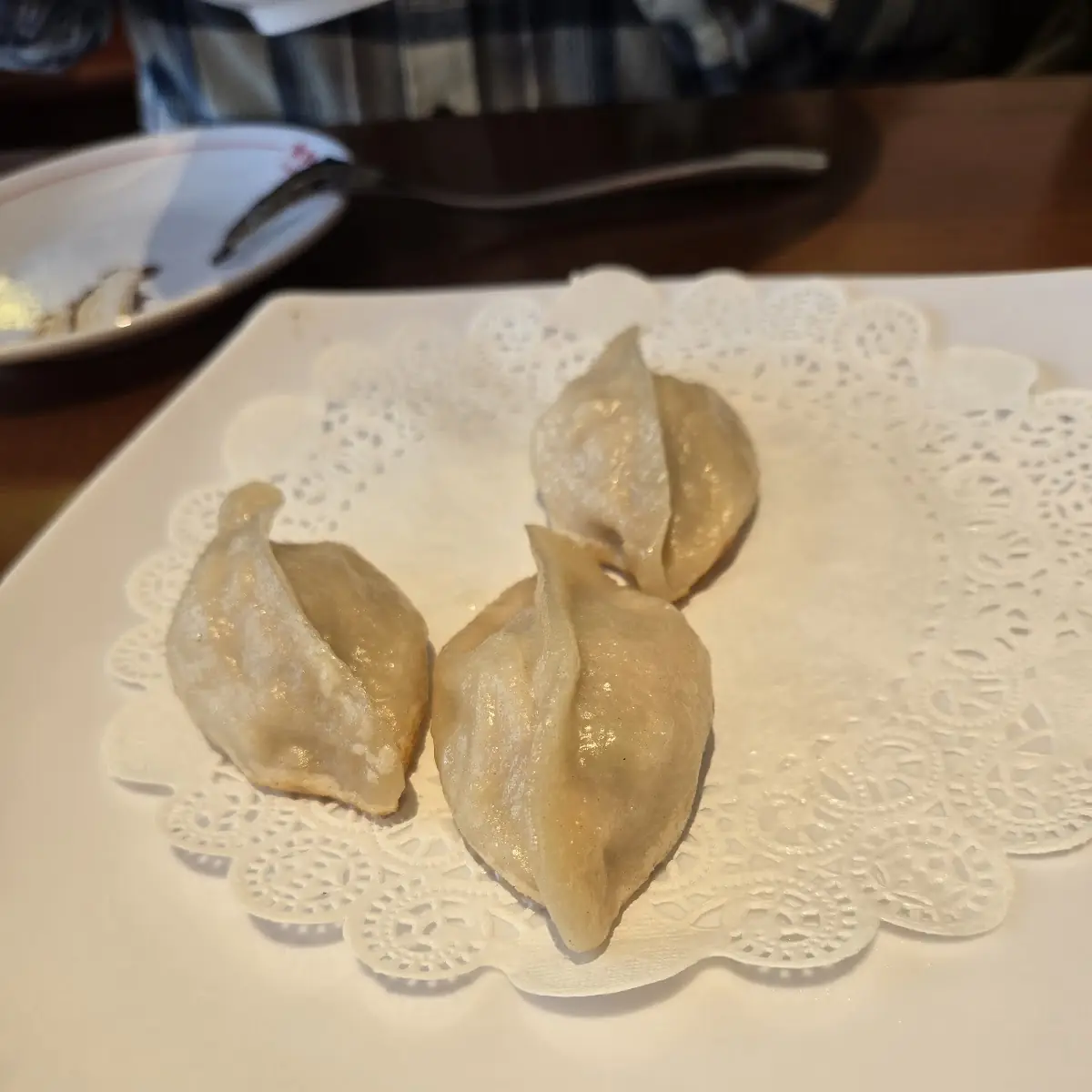 HM Pork Shrimp & Cabbage Dumplings 白菜豬肉蝦仁水餃 (8)