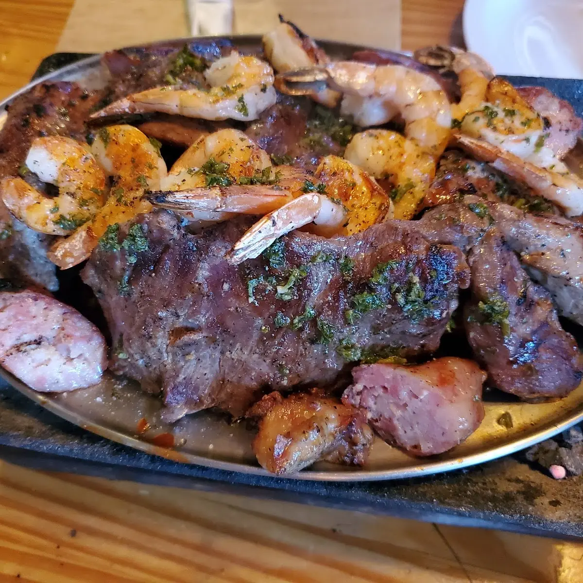 Parrillada Mixta w Camarones