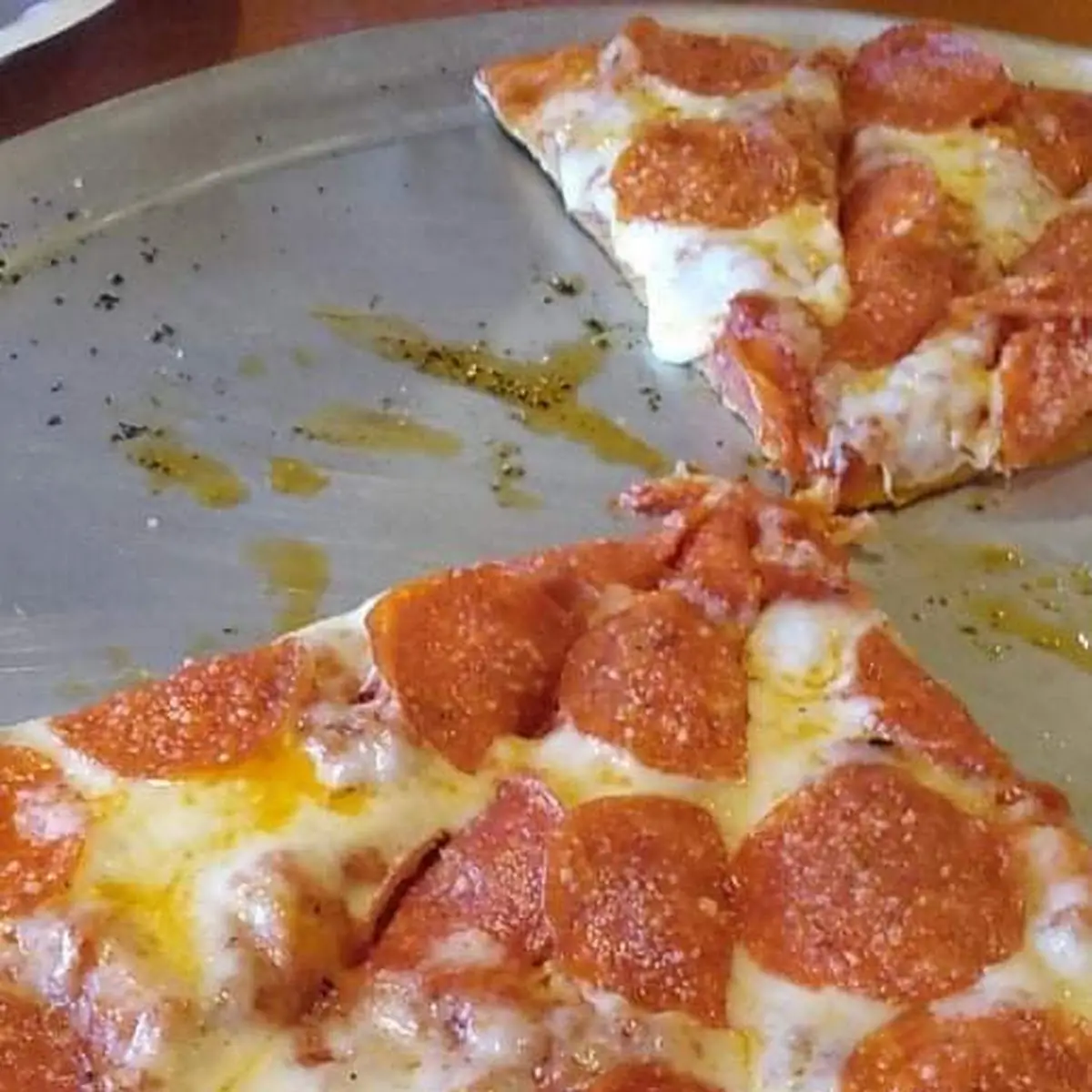 Large Pepperoni Pizza