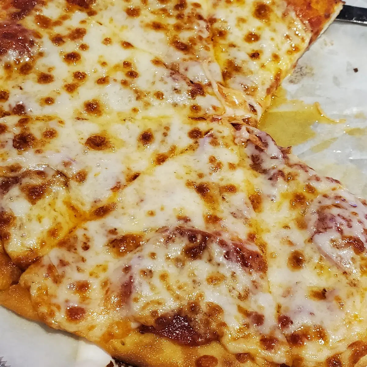 Greezy Cheese Pizza