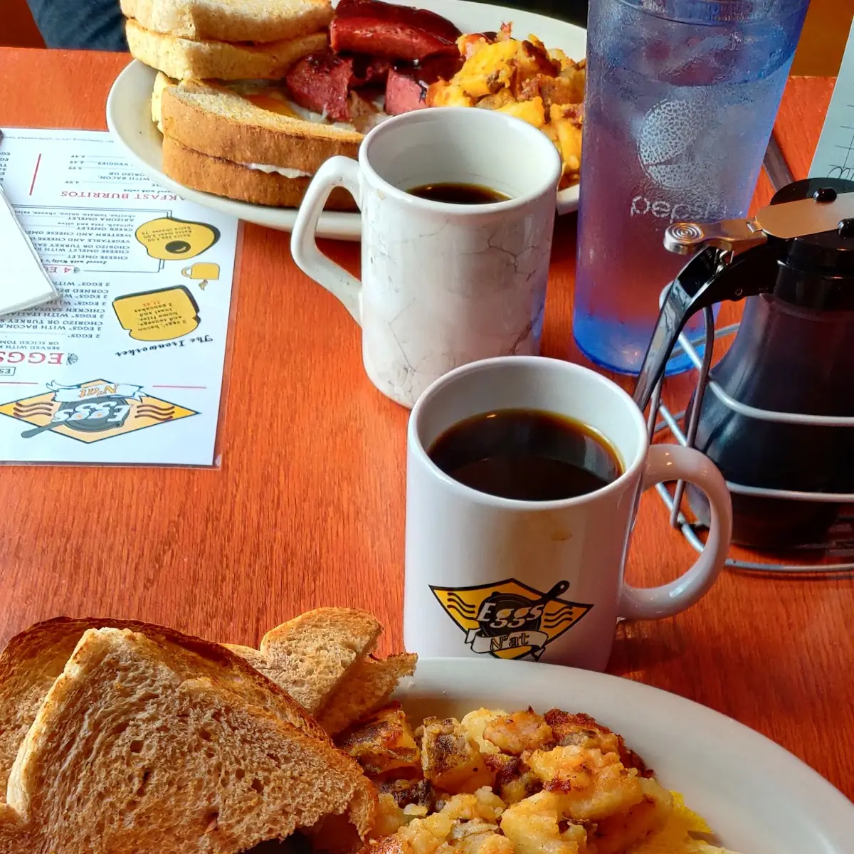 2 Eggs N'Saucy Kielbasa