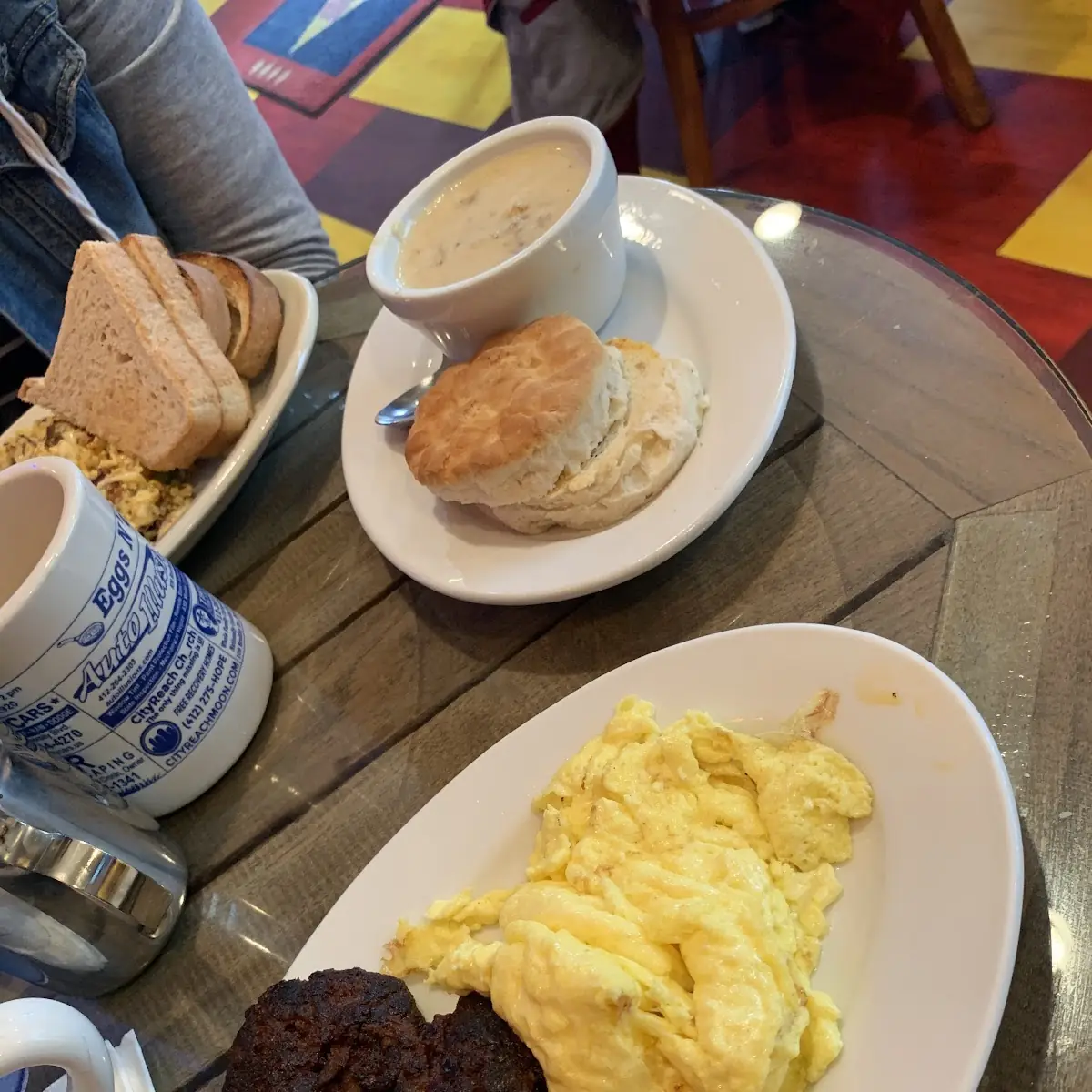 Kelly's Homemade Sausage Gravy and Biscuits