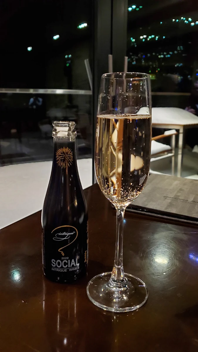 Social Sparkling Wine