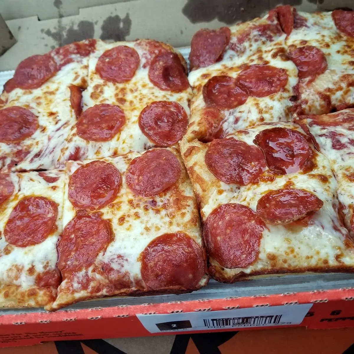 Pepperoni Deep Dish Pizza