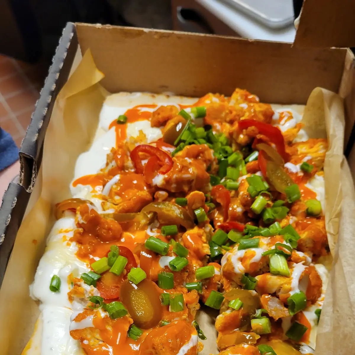 Boneless Buffalo Pizza
