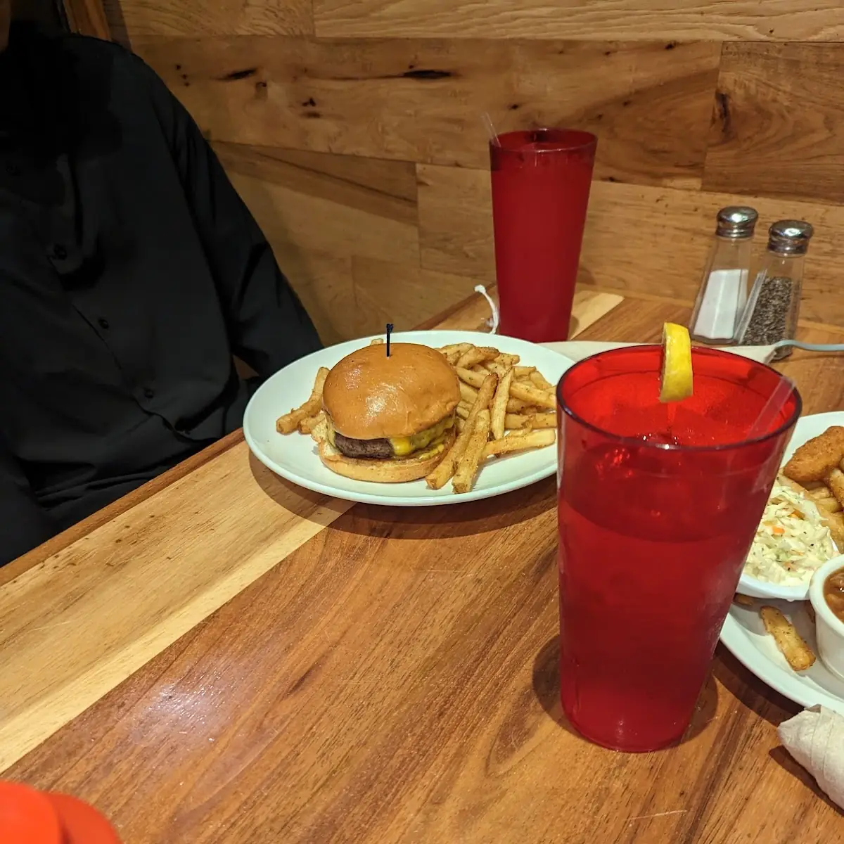 Old Fashioned Cheeseburger