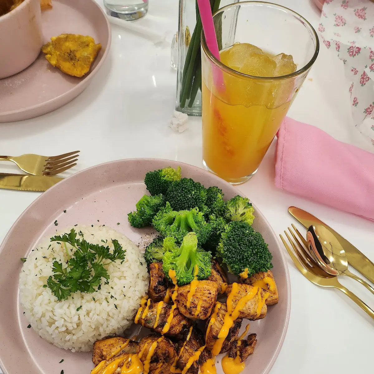 White Rice with Salmon Bites Side of Broccoli