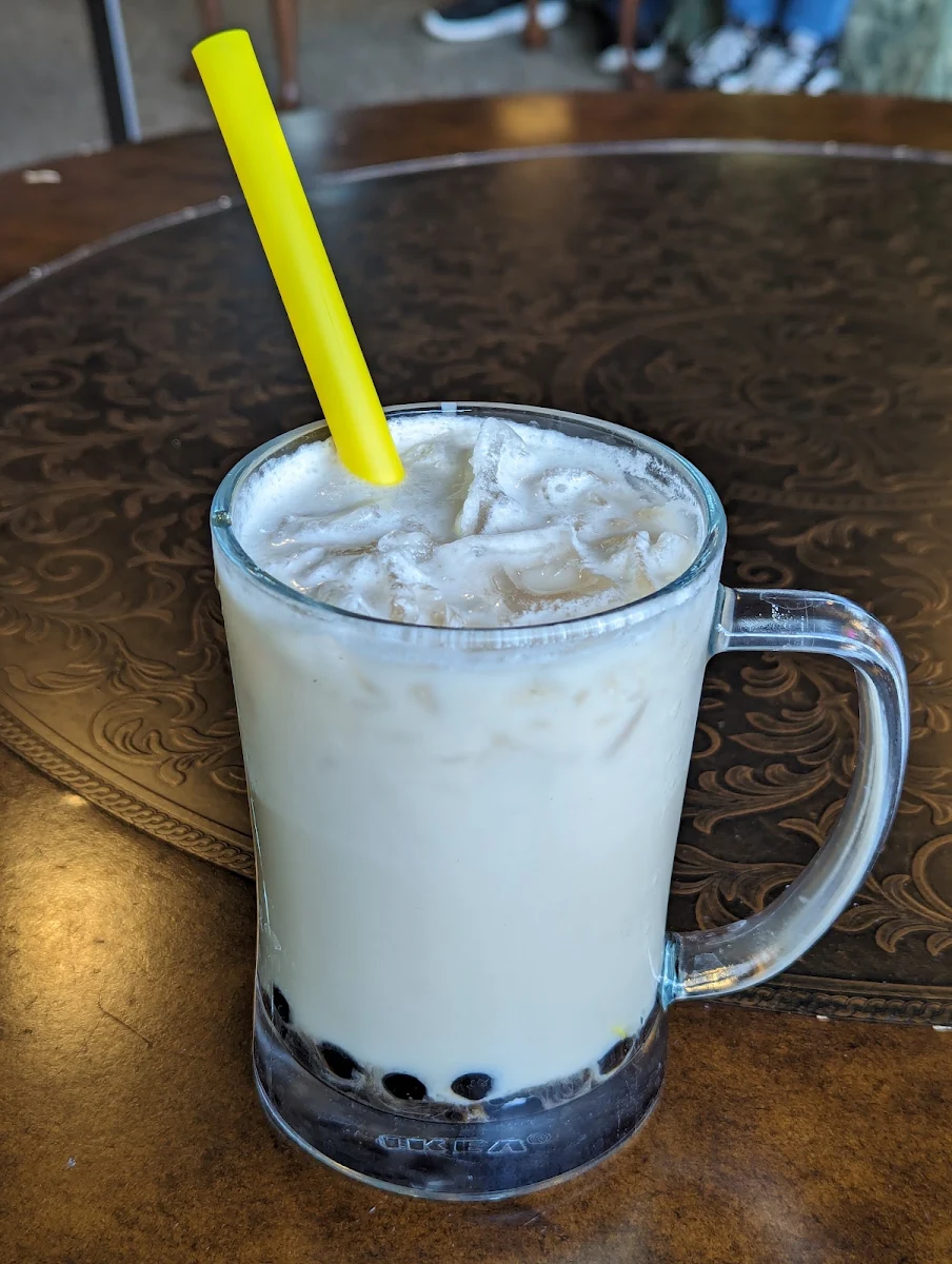 Iced Oolong Milk Tea with Boba