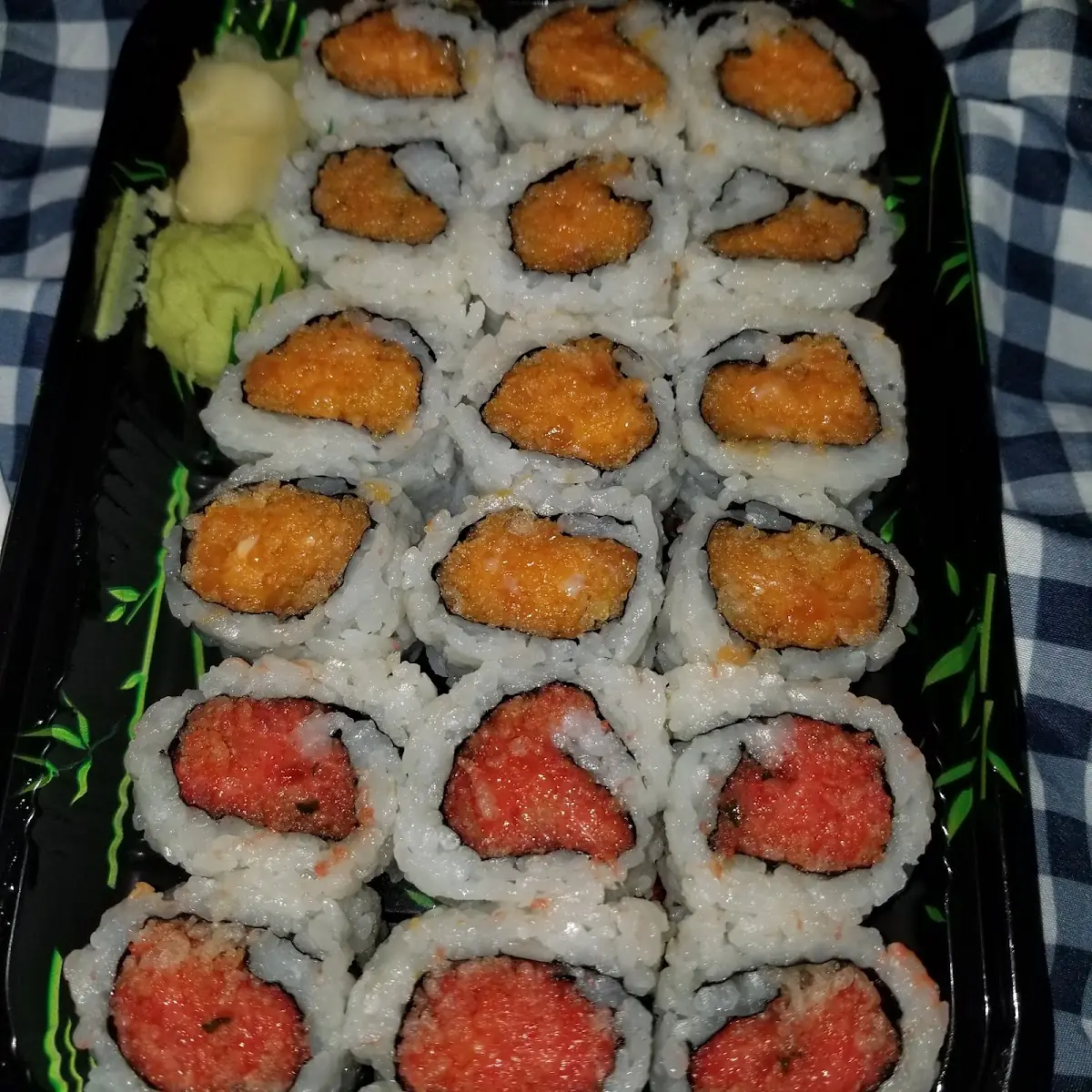 Tuna Sushi Roll