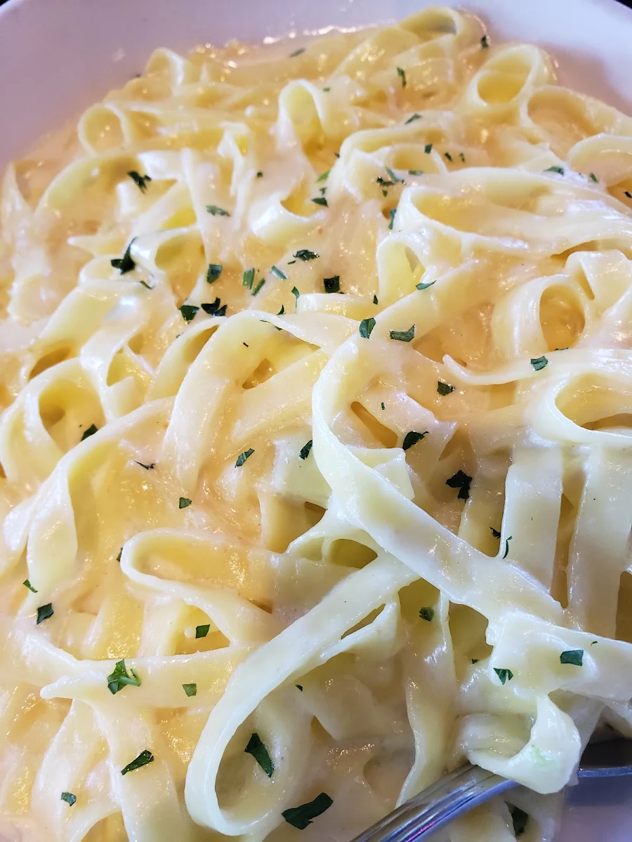 Fettuccine Alfredo