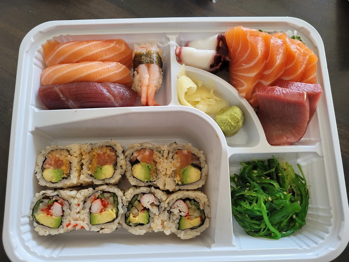 L1 Sashimi Sushi Roll Lunch Special