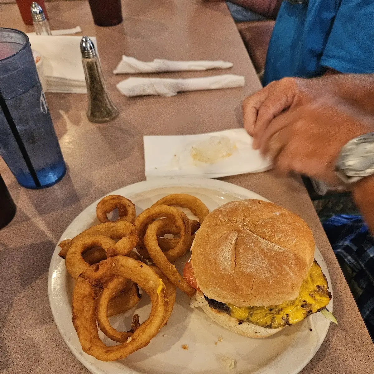 Cheeseburger and Onion Rings