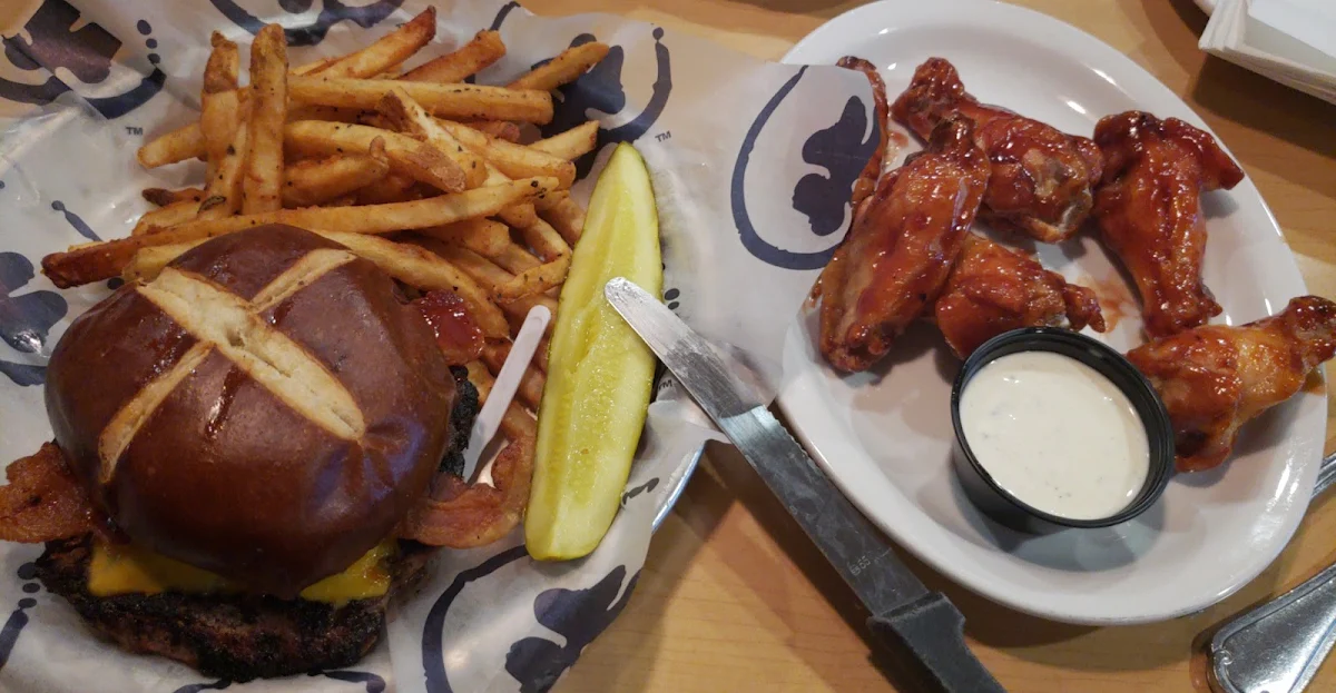 BBQ Wings and Smokehouse Burger