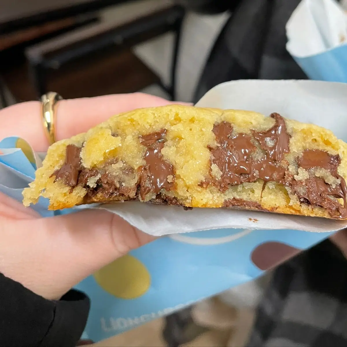 Chocolate Chip Cookie