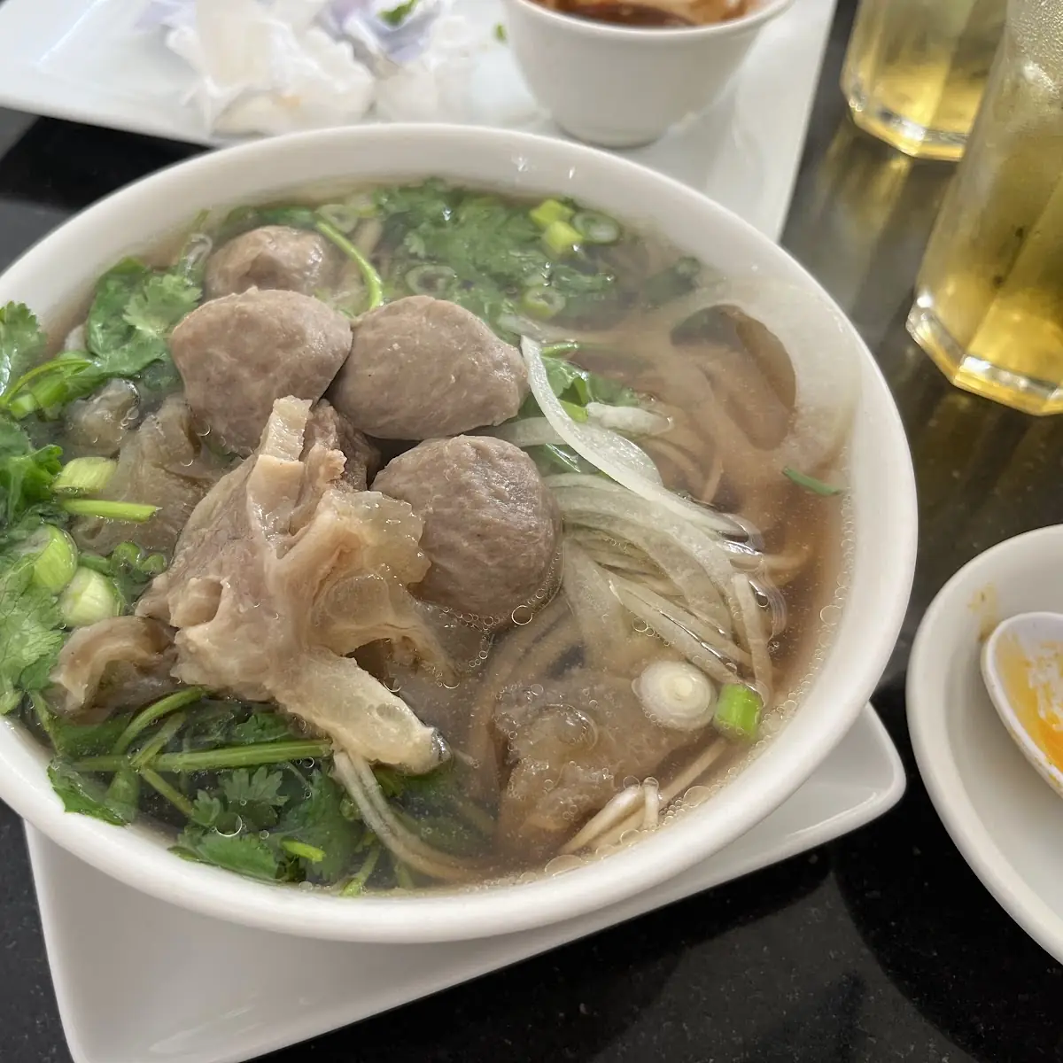 Phở Tái Gần Bò Viên