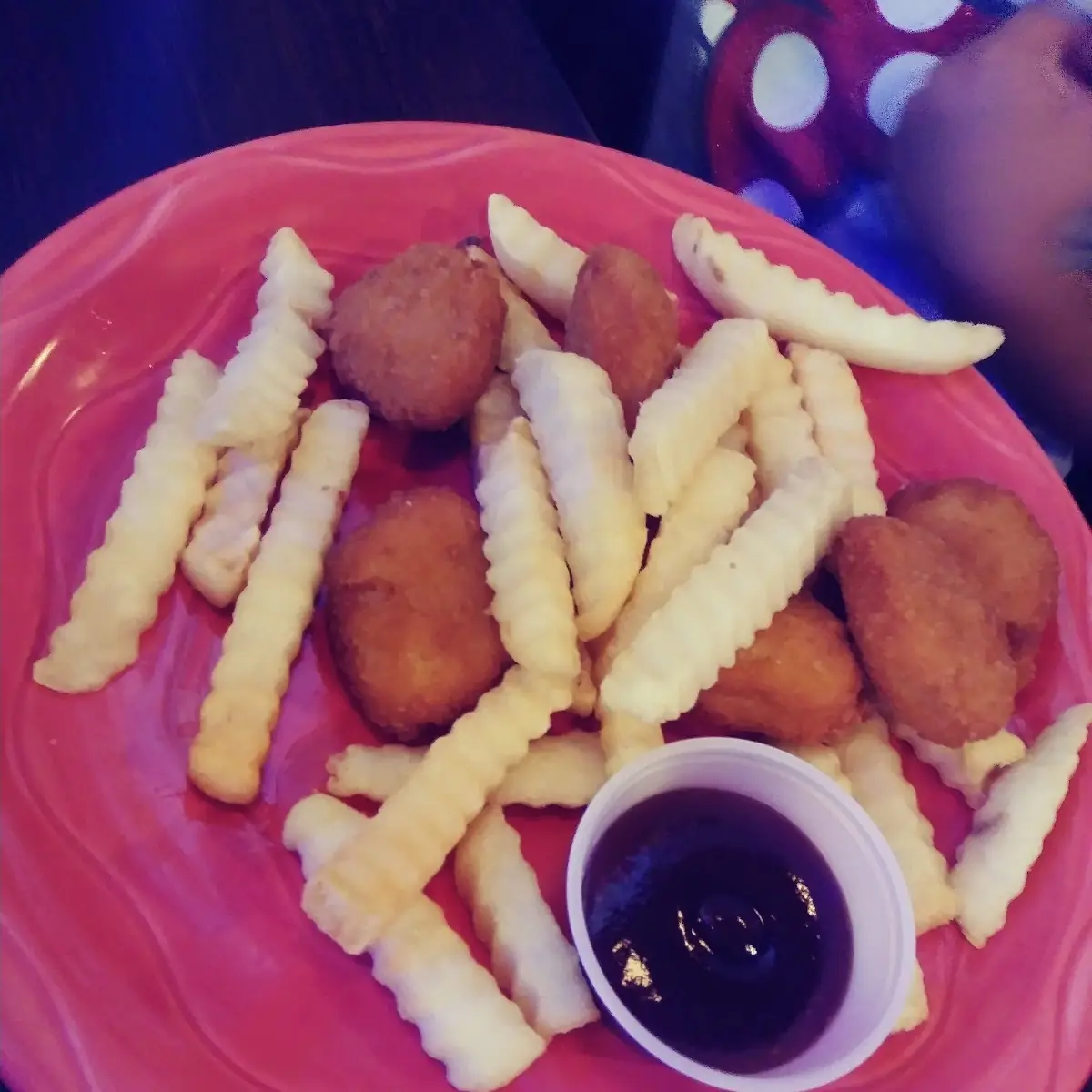 Chicken Mcnuggets Con Papas