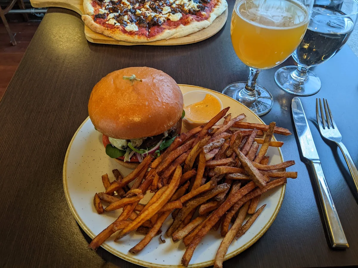 Hamburger Fries, St. Martha's Brasserie d'Orléans